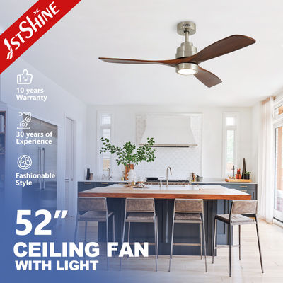 خرید فن سقفی LED با ولتاژ ورودی 110-240 ولت/50 هرتز-60 هرتز با بدنه فلزی و پره‌های چوبی جامد تولید آنلاین