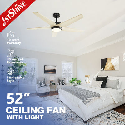 ولتاژ ورودی 110-240 ولت/50 هرتز-60 هرتز فن سقفی LED 1stshine با 5 پره و باد ملایم